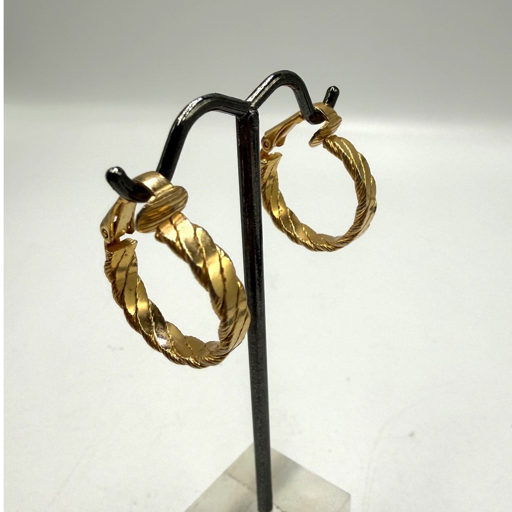 Vintage Gold Tone Twisted Rope Clip On Hoop Earrings Textured Statement Jewelry